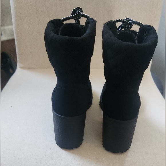 Lulu's Black Boots - Picture 5 of 7